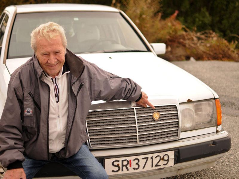Csaba Csere plying his trade as a “Bucharest taxi driver” in an AMG Hammer smuggled in from West Germany